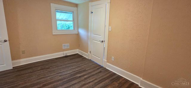 2824 Sterrett Avenue, Cincinnati, OH 45204