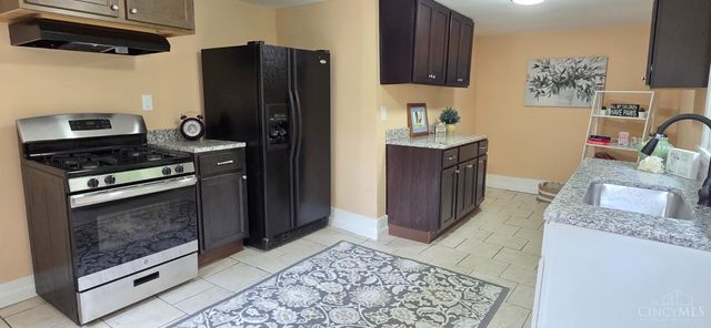 2824 Sterrett Avenue, Cincinnati, OH 45204