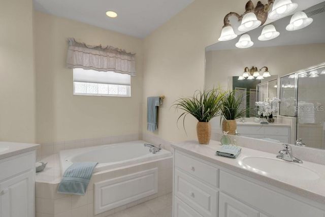 684 GRASSLANDS VILLAGE CIRCLE, Lakeland, FL 33803
