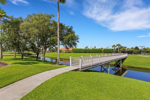 684 GRASSLANDS VILLAGE CIRCLE, Lakeland, FL 33803