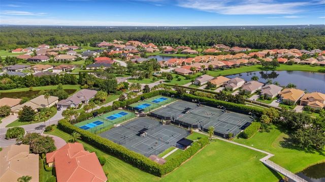 684 GRASSLANDS VILLAGE CIRCLE, Lakeland, FL 33803