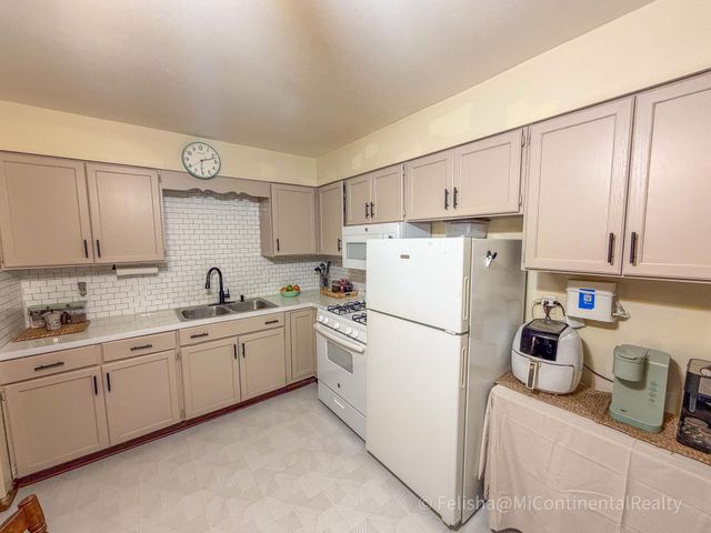 5370 36th Avenue 12, Hudsonville, MI 49426