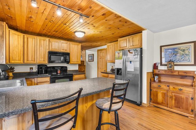 8578 WINNCREST ROAD, Neenah, WI 54956