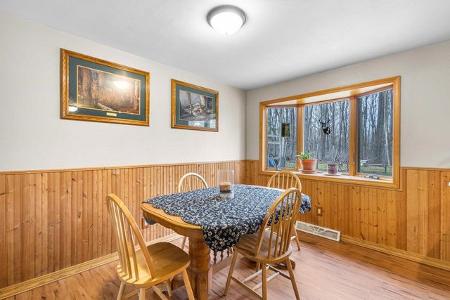 8578 WINNCREST ROAD, Neenah, WI 54956