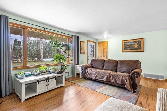8578 WINNCREST ROAD, Neenah, WI 54956