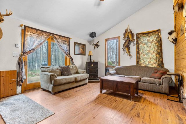 8578 WINNCREST ROAD, Neenah, WI 54956