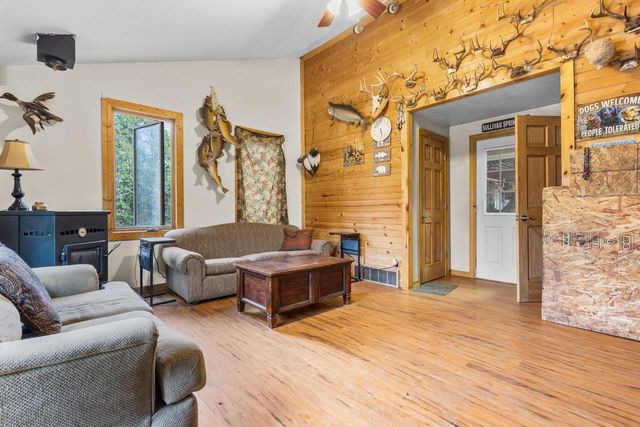 8578 WINNCREST ROAD, Neenah, WI 54956
