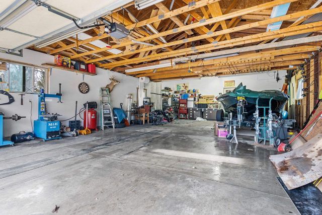 8578 WINNCREST ROAD, Neenah, WI 54956