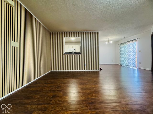614 Deer Trail, Indianapolis, IN 46217