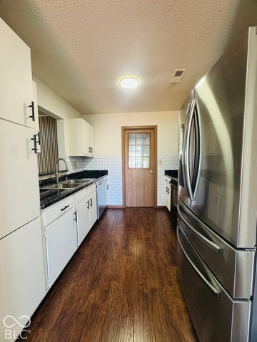 614 Deer Trail, Indianapolis, IN 46217