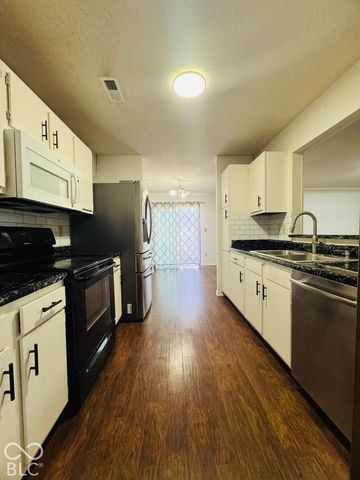 614 Deer Trail, Indianapolis, IN 46217