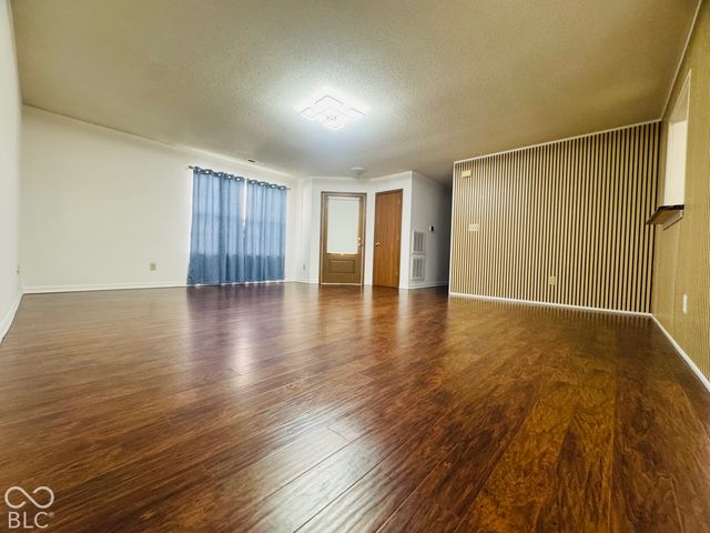 614 Deer Trail, Indianapolis, IN 46217