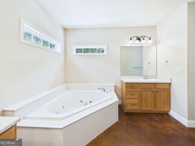 115 Dora Lane, Byron, GA 31008