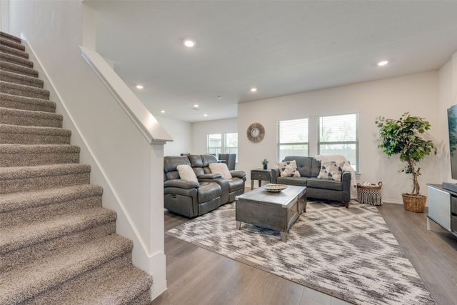 1038 Old Oaks Drive, Forney, TX 75126