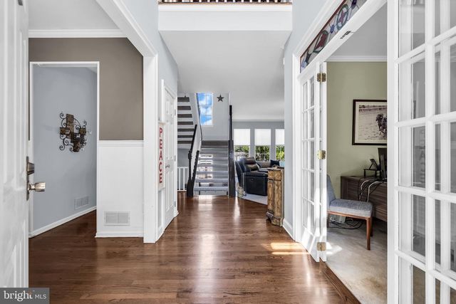 2 STONEHEDGE DR, Hightstown, NJ 08520
