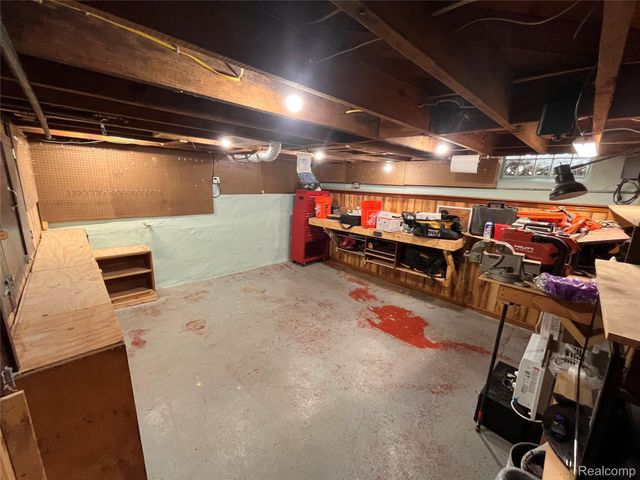 13366 Trenton Road, Southgate, MI 48195