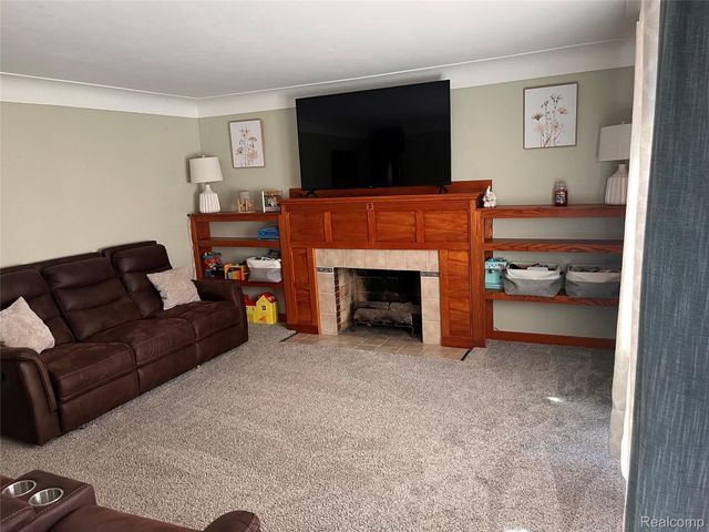 13366 Trenton Road, Southgate, MI 48195