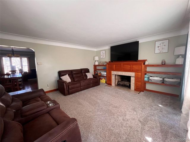 13366 Trenton Road, Southgate, MI 48195