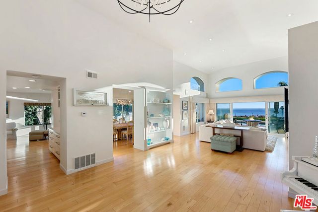 24518 Vantage Point Terrace, Malibu, CA 90265