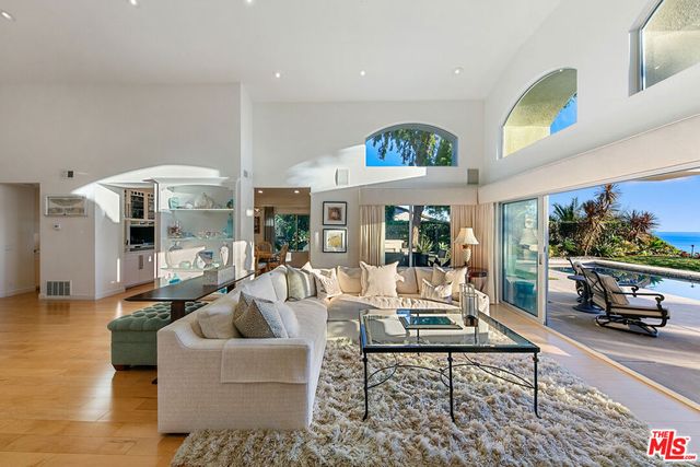 24518 Vantage Point Terrace, Malibu, CA 90265