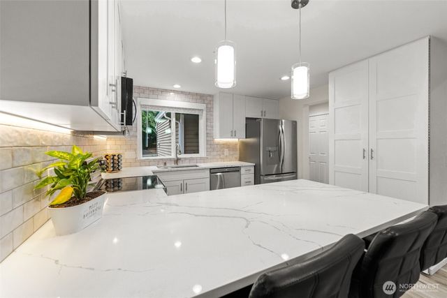 13324 NE 138th Pl, Kirkland, WA 98034