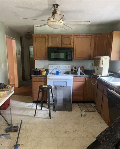 312 CR 3222, Clarksville, AR 72830