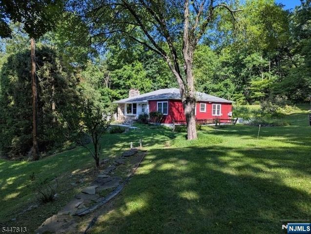 438 Longview Drive, Newton, NJ 07860