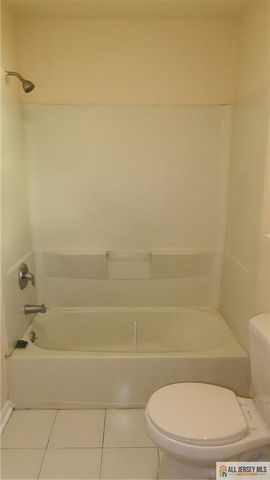 26 Henry Street A, Franklin, NJ 08873