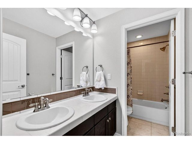 8049 Sabino Ln, Castle Rock, CO 80108