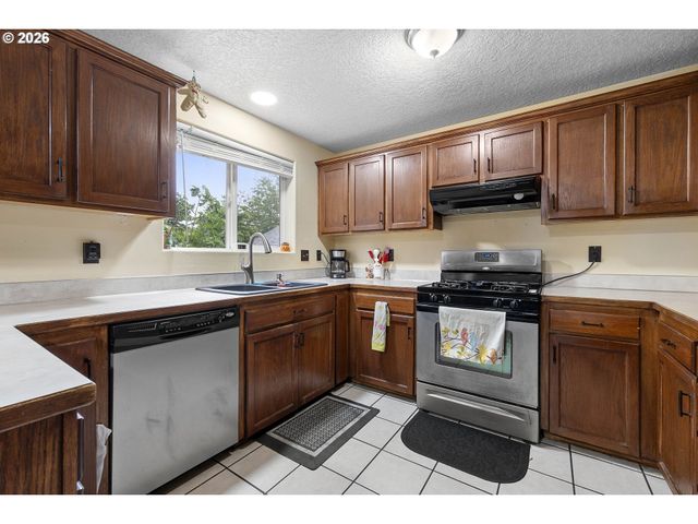 3621 Sw 24TH Ter, Gresham, OR 97080
