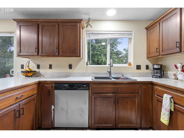 3621 Sw 24TH Ter, Gresham, OR 97080