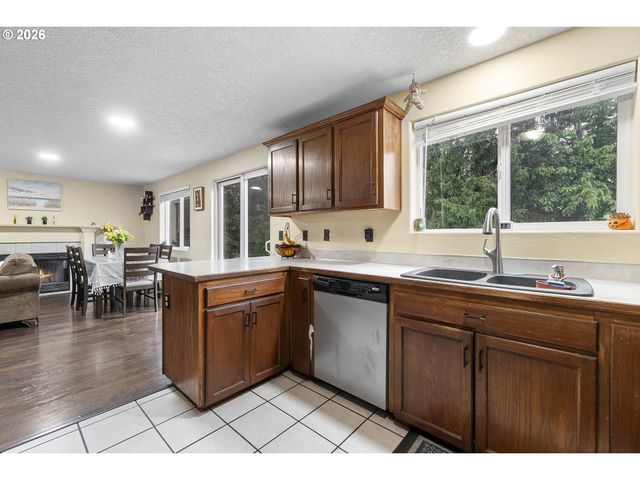 3621 Sw 24TH Ter, Gresham, OR 97080
