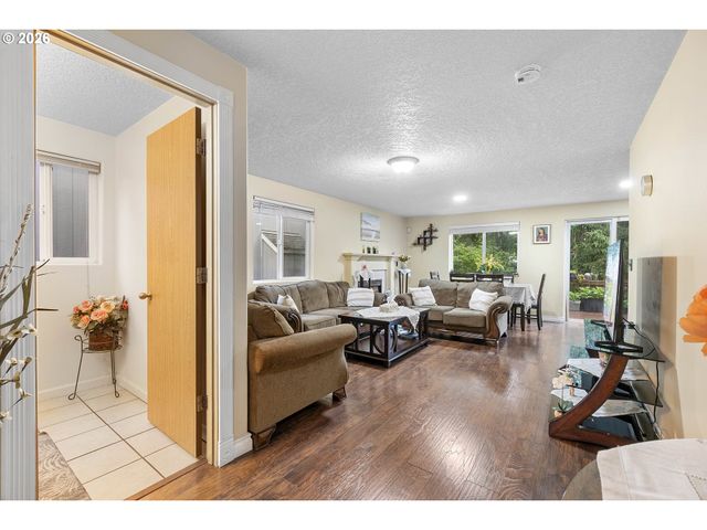 3621 Sw 24TH Ter, Gresham, OR 97080