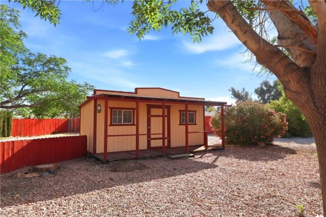 13163 Quapaw Road, Apple Valley, CA 92308