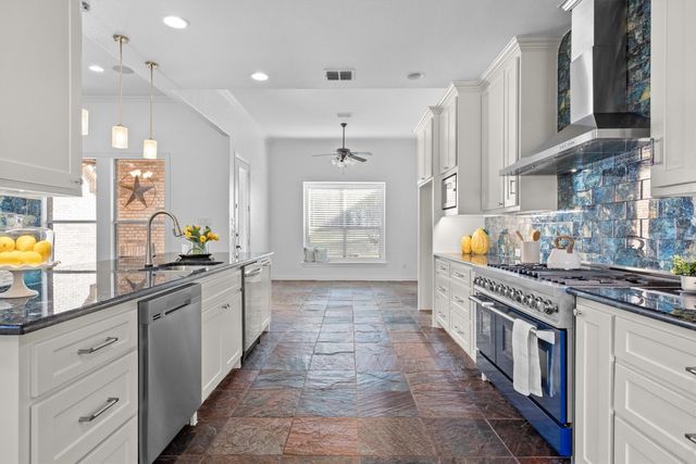 275 Fox Trot Lane, Double Oak, TX 75077