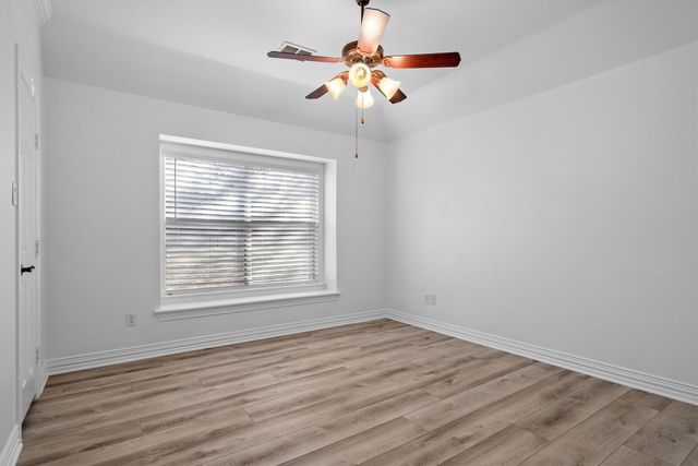 275 Fox Trot Lane, Double Oak, TX 75077