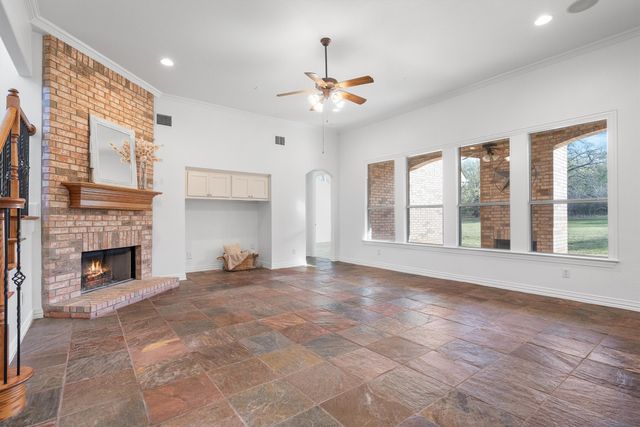 275 Fox Trot Lane, Double Oak, TX 75077