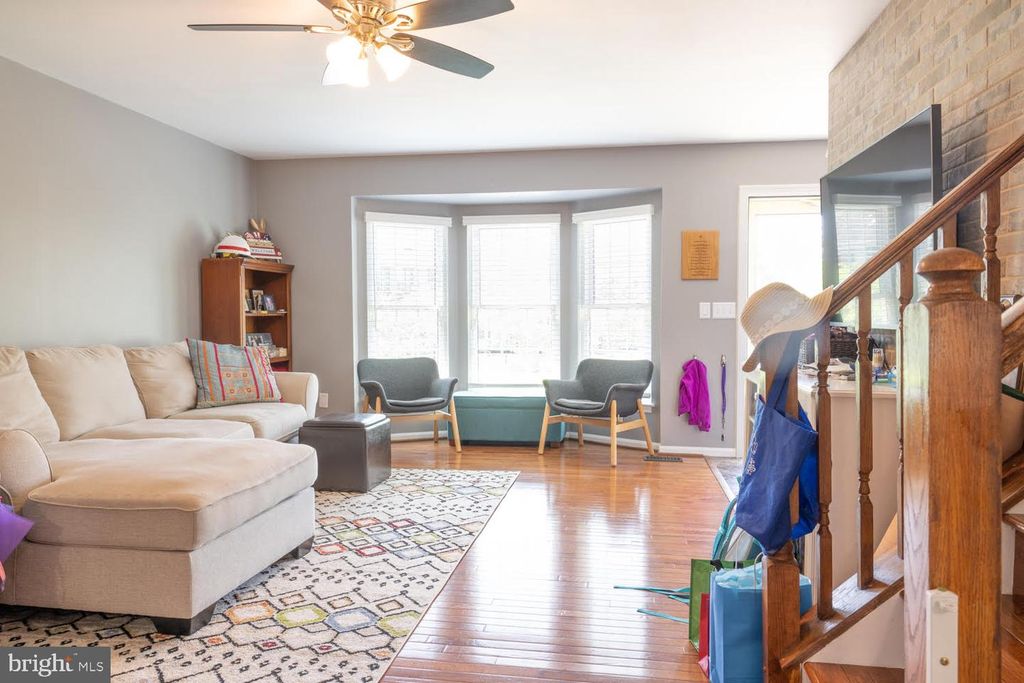 6005 BINGLEY RD, Alexandria, VA 22315