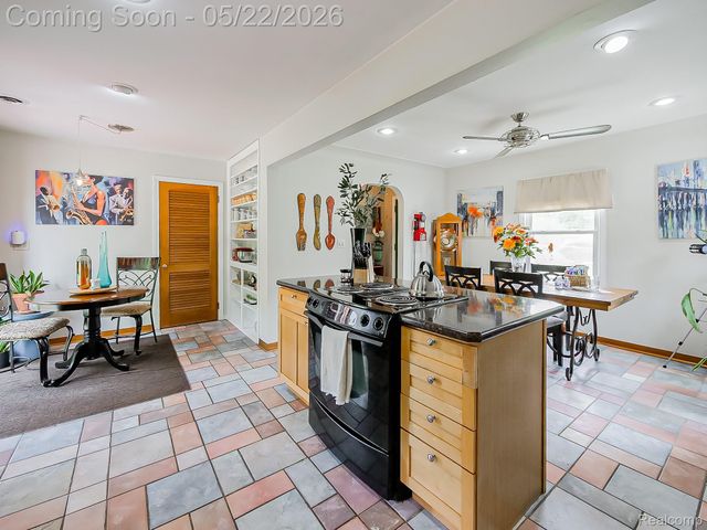 2751 Marlington Road, Waterford Charter Township, MI 48329