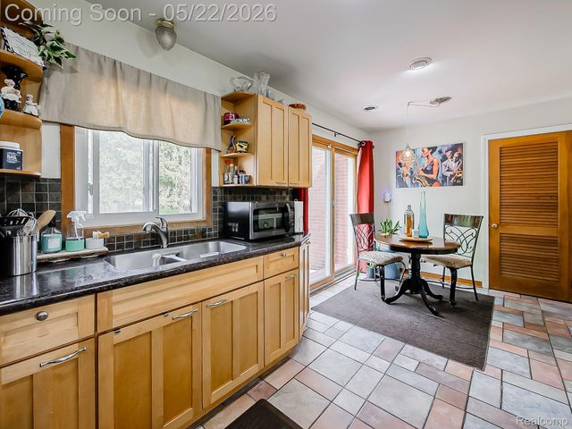 2751 Marlington Road, Waterford Charter Township, MI 48329