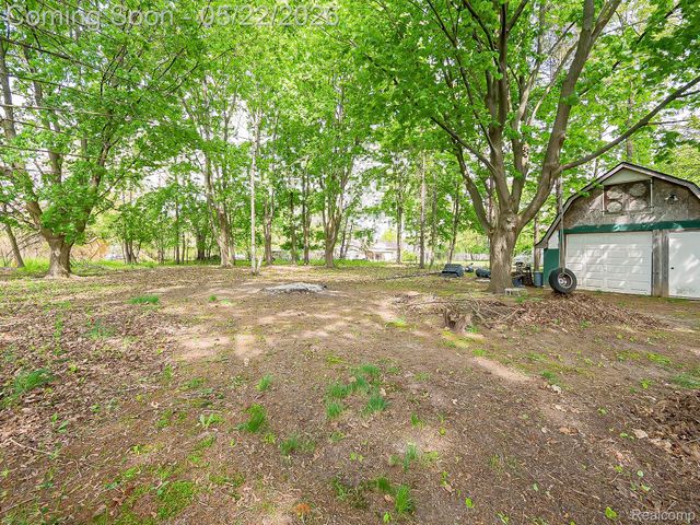 2751 Marlington Road, Waterford Charter Township, MI 48329