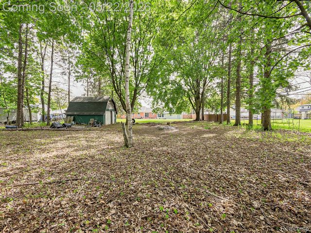 2751 Marlington Road, Waterford Charter Township, MI 48329