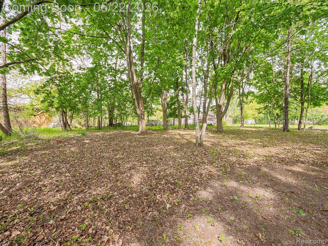 2751 Marlington Road, Waterford Charter Township, MI 48329