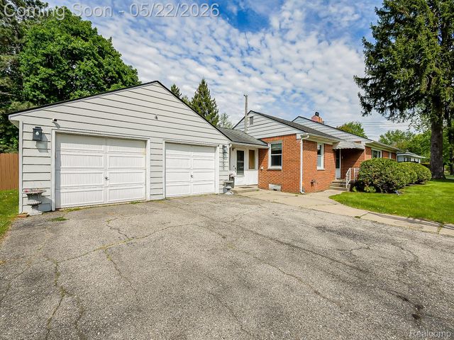 2751 Marlington Road, Waterford Charter Township, MI 48329