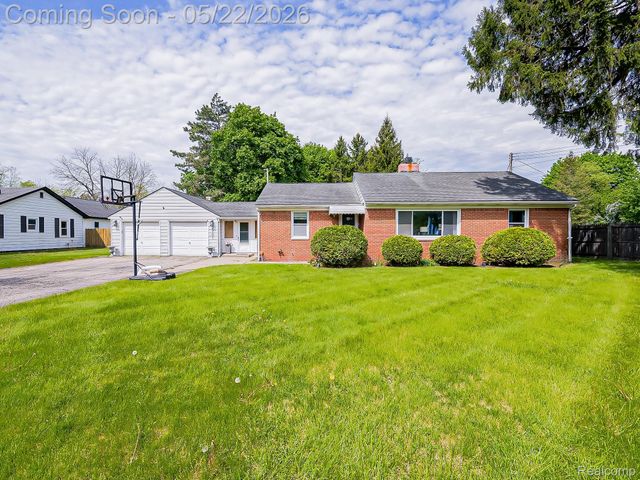 2751 Marlington Road, Waterford Charter Township, MI 48329
