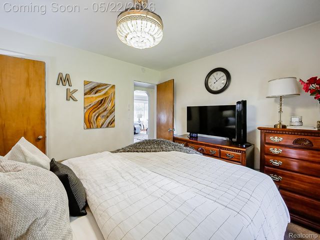 2751 Marlington Road, Waterford Charter Township, MI 48329