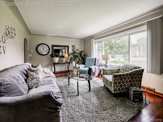 2751 Marlington Road, Waterford Charter Township, MI 48329