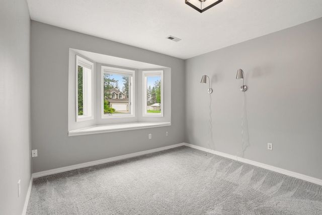 15111 N Edencrest Dr, Spokane, WA 99208
