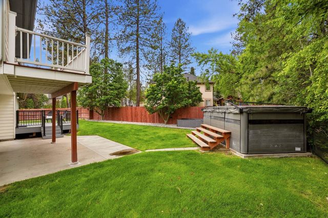 15111 N Edencrest Dr, Spokane, WA 99208