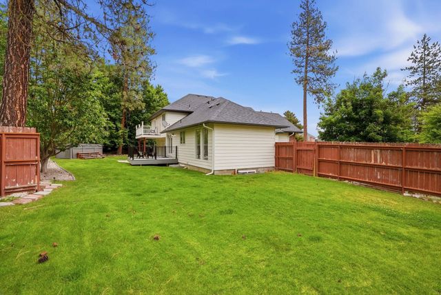 15111 N Edencrest Dr, Spokane, WA 99208